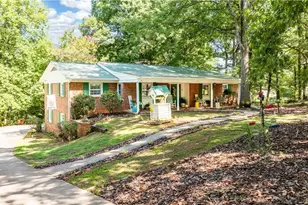 328 Oakgrove Rd, Asheboro, NC 27205 - Photo 2