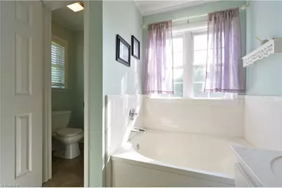 19 Crestbrook Court, Greensboro, NC 27455 - Photo 10