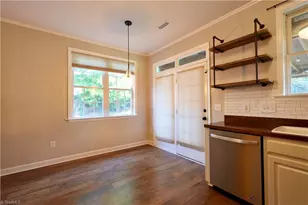 19 Crestbrook Ct, Greensboro, NC 27455 - Photo 6