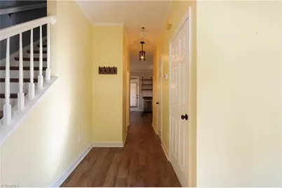 19 Crestbrook Court, Greensboro, NC 27455 - Photo 2