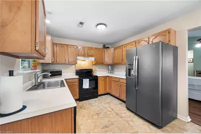 5702 Fountain Head Drive, Greensboro, NC 27455 - Photo 8
