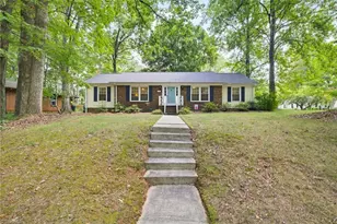 1711 Three Meadows Rd, Greensboro, NC 27455 - Photo 2