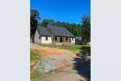 721 N Fayetteville Street, Liberty, NC 27298 - Photo 2
