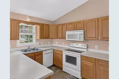 4913 Creeks Crossing Road, Asheboro, NC 27205 - Photo 14