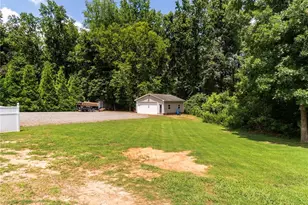 1805 Travis Ln, Burlington, NC 27217 - Photo 42