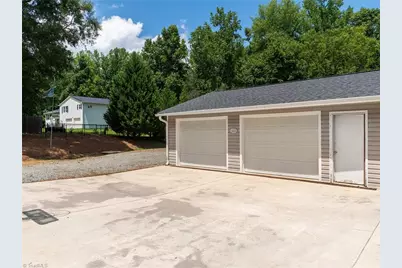 1805 Travis Lane, Burlington, NC 27217 - Photo 44