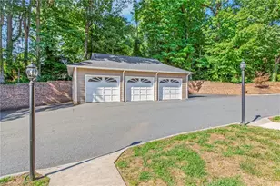4552 Fernhaven Cir, Winston-Salem, NC 27104 - Photo 18