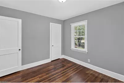 1912 Colonial Avenue, Greensboro, NC 27408 - Photo 20