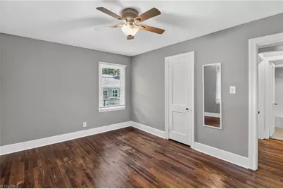 1912 Colonial Avenue, Greensboro, NC 27408 - Photo 16