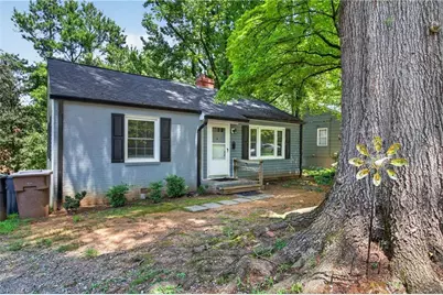 1912 Colonial Avenue, Greensboro, NC 27408 - Photo 2