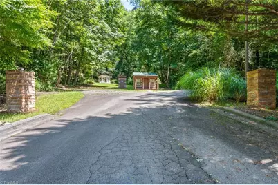 157 Wolf Trail, McGrady, NC 28649 - Photo 30