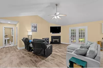 5919 Evelyn Lane, Pleasant Garden, NC 27313 - Photo 6
