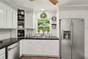 390 Woodhaven Shores Dr, Lexington, NC 27292 - Photo 12
