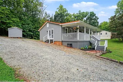 390 Woodhaven Shores Drive, Lexington, NC 27292 - Photo 2