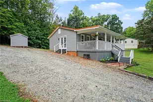 390 Woodhaven Shores Dr, Lexington, NC 27292 - Photo 2