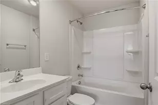 2106 Briar Run Dr, Greensboro, NC 27405 - Photo 18