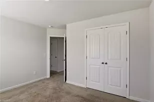 2106 Briar Run Dr, Greensboro, NC 27405 - Photo 16