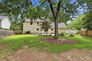 905 Northshore Ct, High Point, NC 27265 - Photo 34
