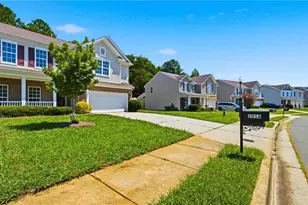 2016 Heron Pointe Dr, Whitsett, NC 27377 - Photo 2