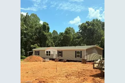 849 Walker Street, Reidsville, NC 27320 - Photo 2