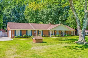 216 Vancouver Ct, Kernersville, NC 27284 - Photo 2