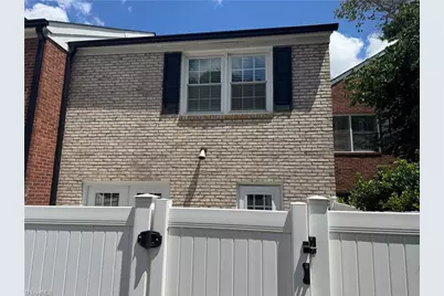 329 Hanover Arms Court, Winston-Salem, NC 27104 - Photo 8