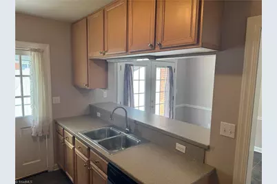 329 Hanover Arms Court, Winston-Salem, NC 27104 - Photo 26