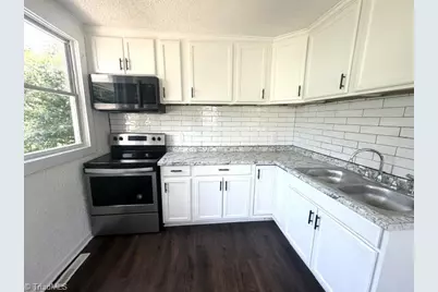 1048 E Clemmonsville Road, Winston-Salem, NC 27127 - Photo 4