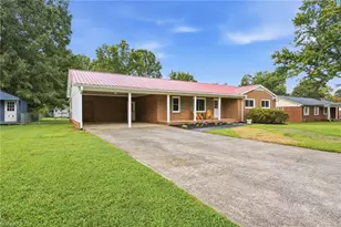 211 Maxwell Dr, Lexington, NC 27295 - Photo 2