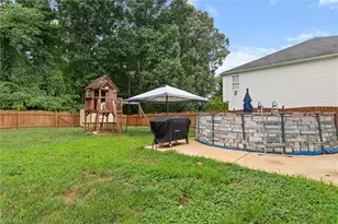 810 Bitting Hall Dr, Rural Hall, NC 27045 - Photo 24