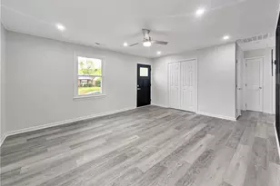 1614 Willow Rd, Greensboro, NC 27401 - Photo 14