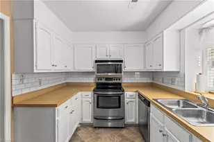 1216 Watermark Ct, High Point, NC 27265 - Photo 8