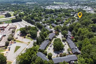 1 Fountain Manor Dr, Greensboro, NC 27405 - Photo 36