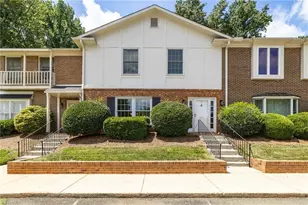 1 Fountain Manor Dr, Greensboro, NC 27405 - Photo 6