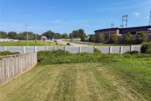 889 Salem Pointe Ln, Winston-Salem, NC 27101 - Photo 20