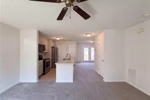 889 Salem Pointe Ln, Winston-Salem, NC 27101 - Photo 6