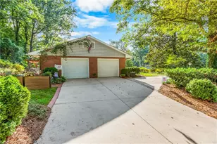 1039 Kenleigh Cir, Winston-Salem, NC 27106 - Photo 42