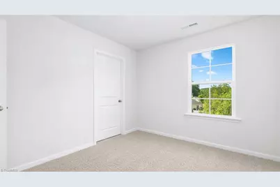 624 Beechwood Circle, Thomasville, NC 27360 - Photo 14