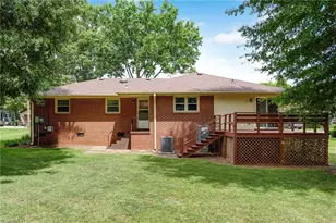 1106 Walnut St, Reidsville, NC 27320 - Photo 6