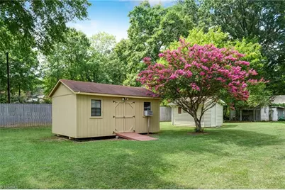 1106 Walnut Street, Reidsville, NC 27320 - Photo 12