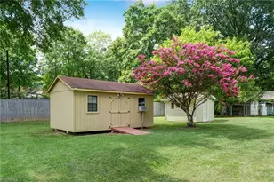 1106 Walnut St, Reidsville, NC 27320 - Photo 12