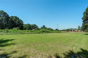 1108 N Main St, Kernersville, NC 27284 - Photo 22