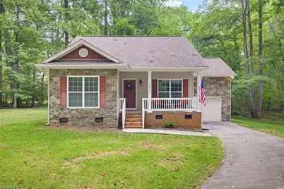 7802 High Meadows Road, Greensboro, NC 27455 - Photo 2
