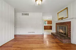 509 Oakwood Ln, Graham, NC 27253 - Photo 4