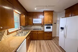 608 Morehead St, Reidsville, NC 27320 - Photo 6