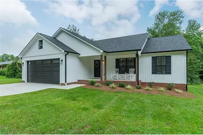32 Ranchor Drive, Thomasville, NC 27360 - Photo 2