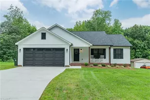 32 Ranchor Dr, Thomasville, NC 27360 - Photo 1