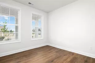313 Sefton Dr, Jamestown, NC 27282 - Photo 2