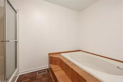 682 Cecil Street, Thomasville, NC 27360 - Photo 32
