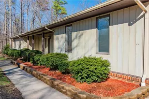 682 Cecil St, Thomasville, NC 27360 - Photo 4